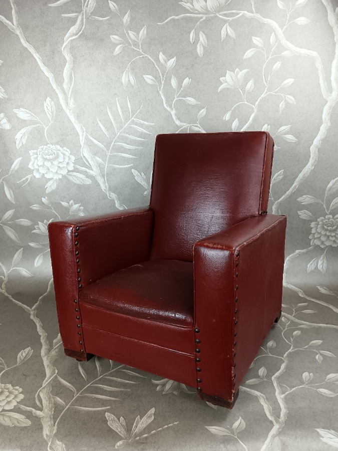 Small Art Deco Period Childs Leather Armchair (15).jpg